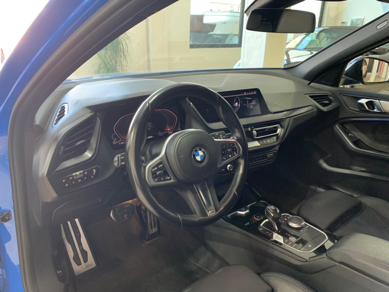 Bmw 118 118d 5p. Msport