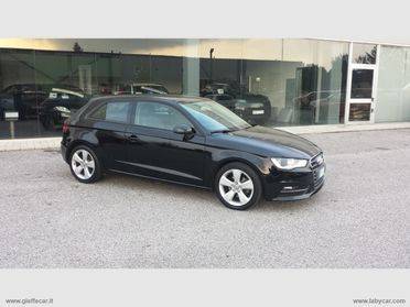 AUDI A3 1.6 TDI 105 CV YOUNG