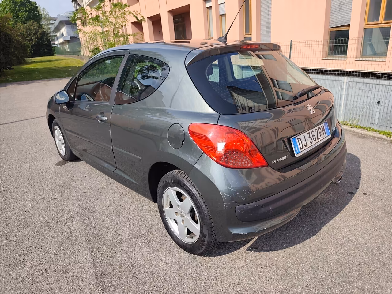 Peugeot 207 1.4 VTi benz euro 4 neopatentati