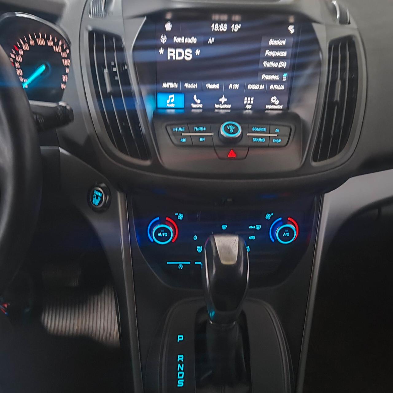 Ford Kuga 1.5 TDCI 120 CV S&S 2WD Powershift Business 12 mesi di garanzia