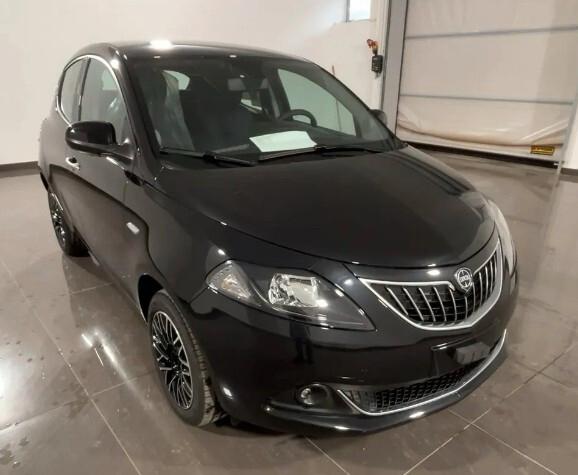 Lancia Ypsilon 1.0 FireFly 5 porte S&S Hybrid Platino