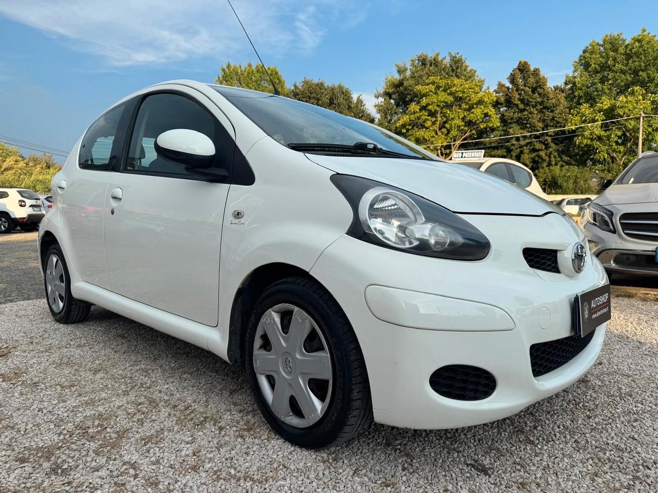 TOYOTA - Aygo - 12V VVT-i 5 porte Deep Ocean Connect - NEOPATENTATI - FINANZIABILE