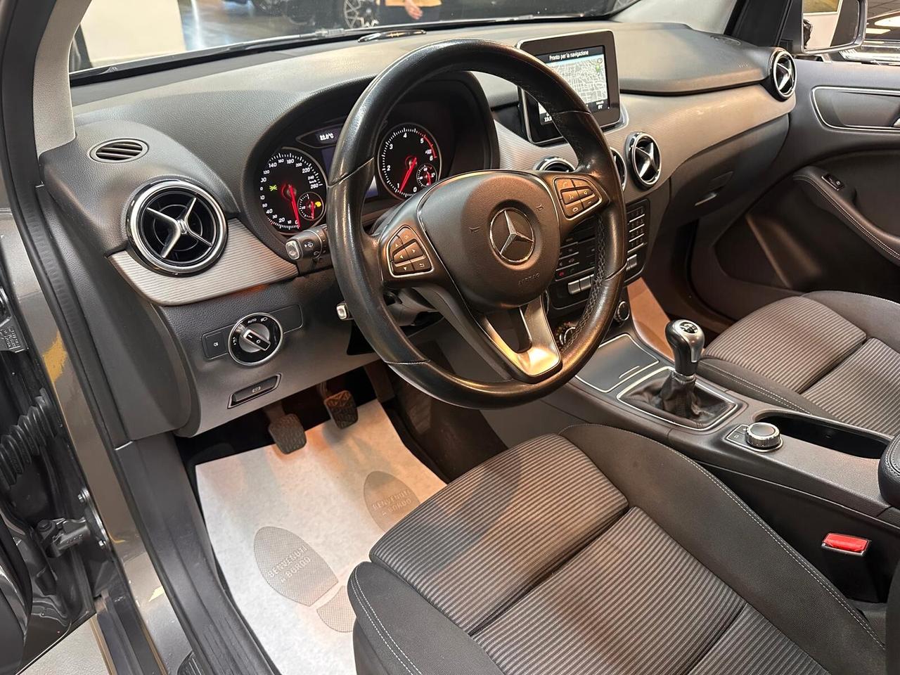 Mercedes-Benz B 180 d (cdi) Sport * SOLI 78.000 KM * NEOPATENTATI *