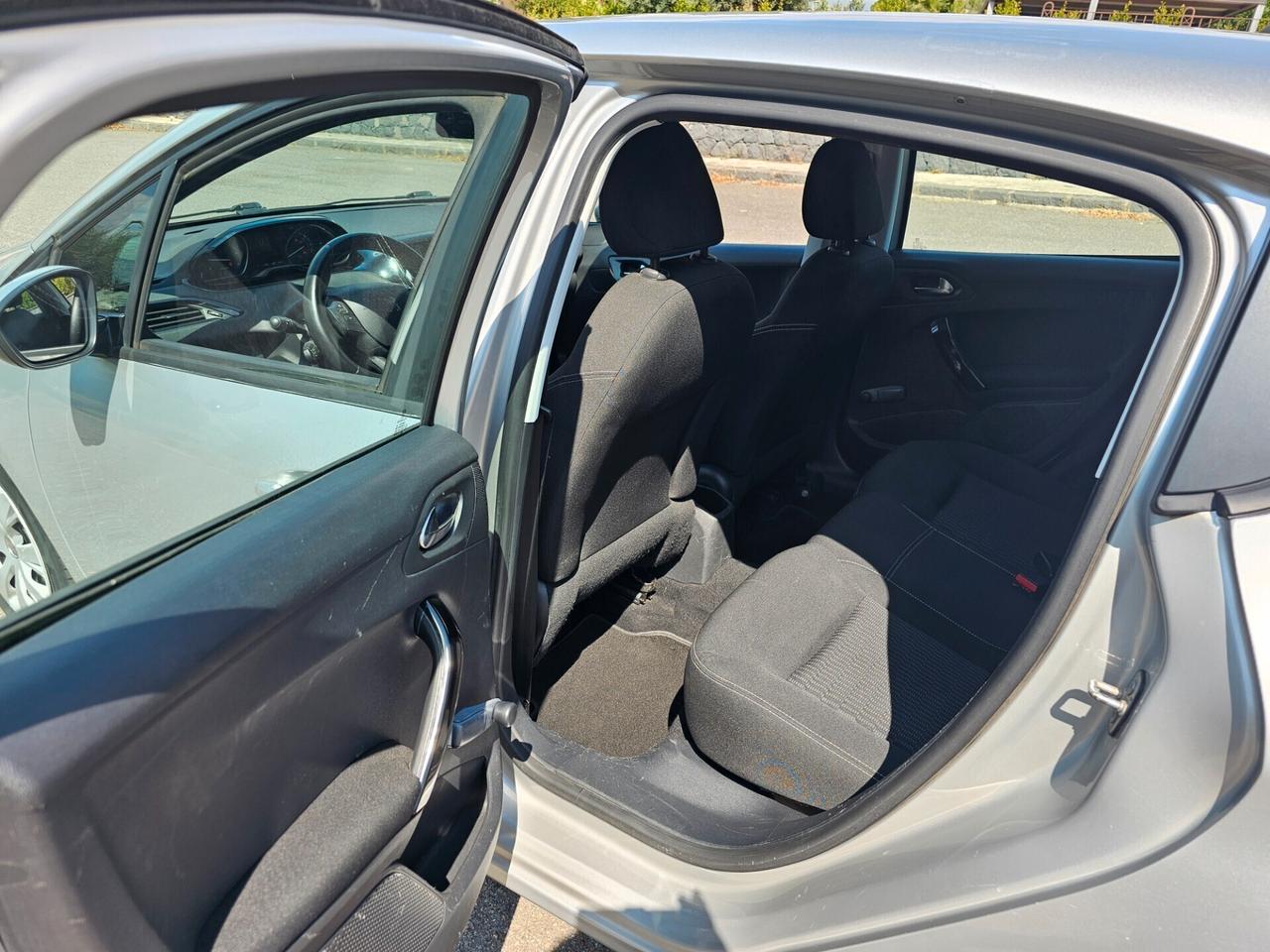 Peugeot 208 BlueHDi 75 S&S 5 porte Active