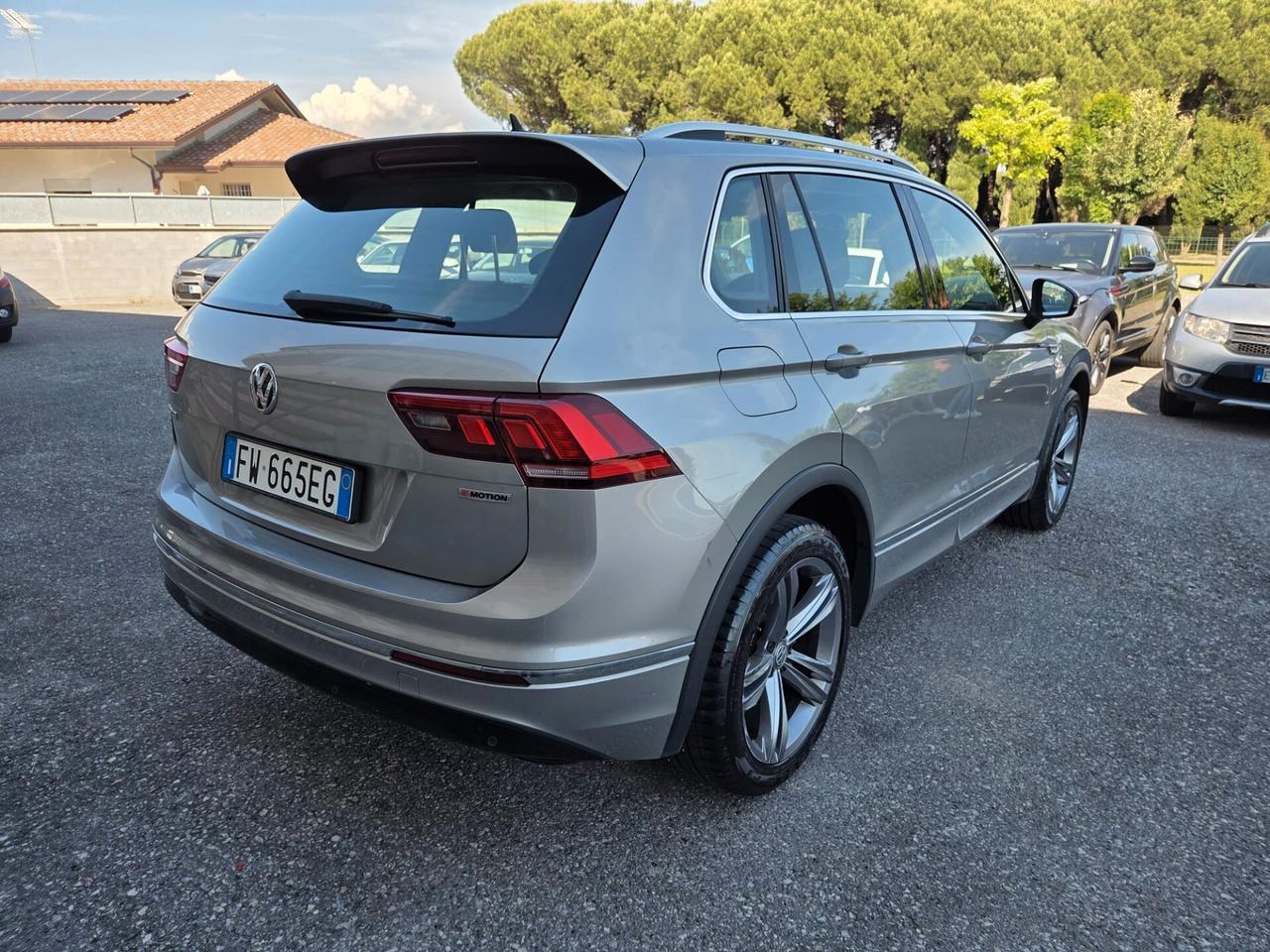 Volkswagen Tiguan 2.0 TDI SCR DSG 4MOTION Sport BMT