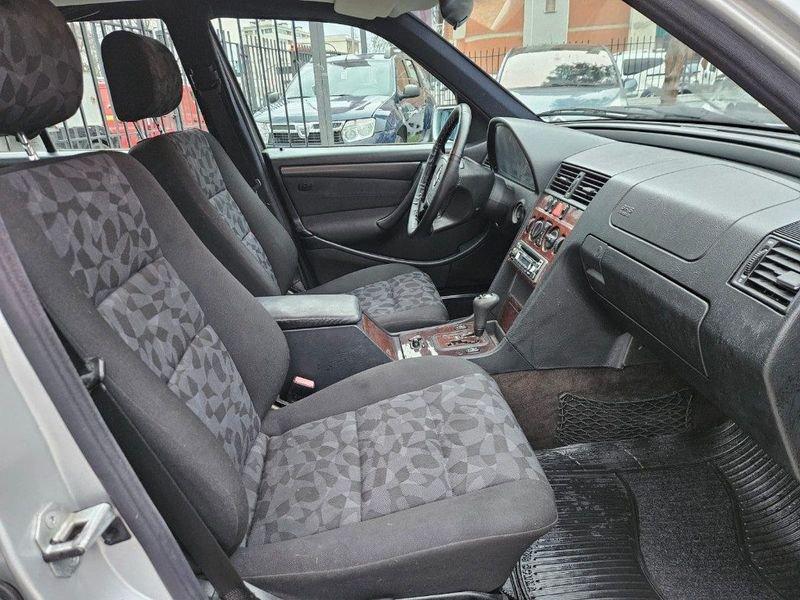 Mercedes-Benz Classe C C 180 cat Classic