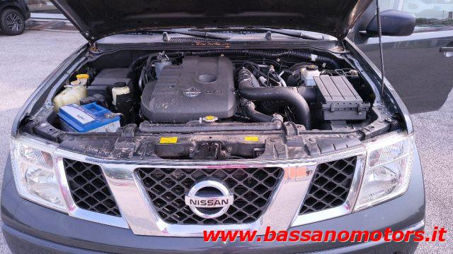 NISSAN Navara 2.5 dCi 4 porte Double Cab SE