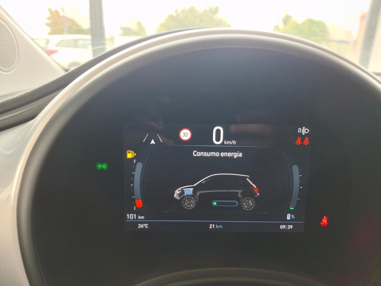 Fiat 500Hybrid, 3900€ANT. 233€MENS.