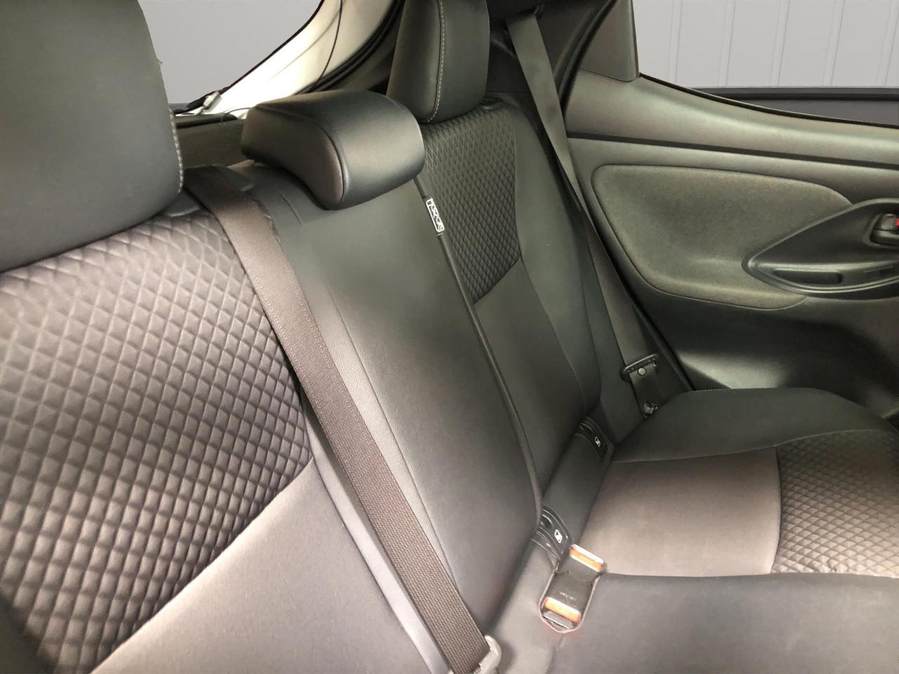 Toyota Yaris 1.5h Lounge