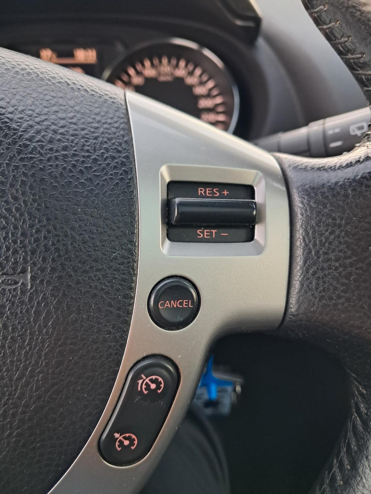 Nissan Qashqai TEKNA 1.6 GPL-TETTO*NAVI*TELECAMERA