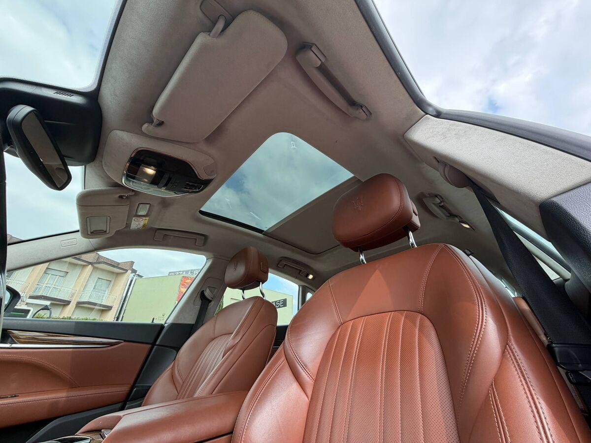 Maserati Levante 3.0 V6 275cv auto