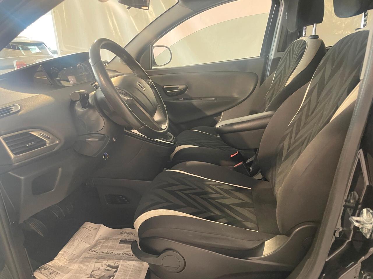 Lancia Ypsilon 1.2 GPL Ecochic Gold
