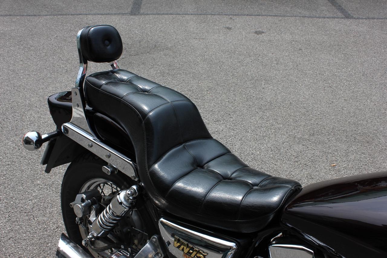 KAWASAKI VN1500 SELLA IN PELLE NERA - BELLISSIMA!!
