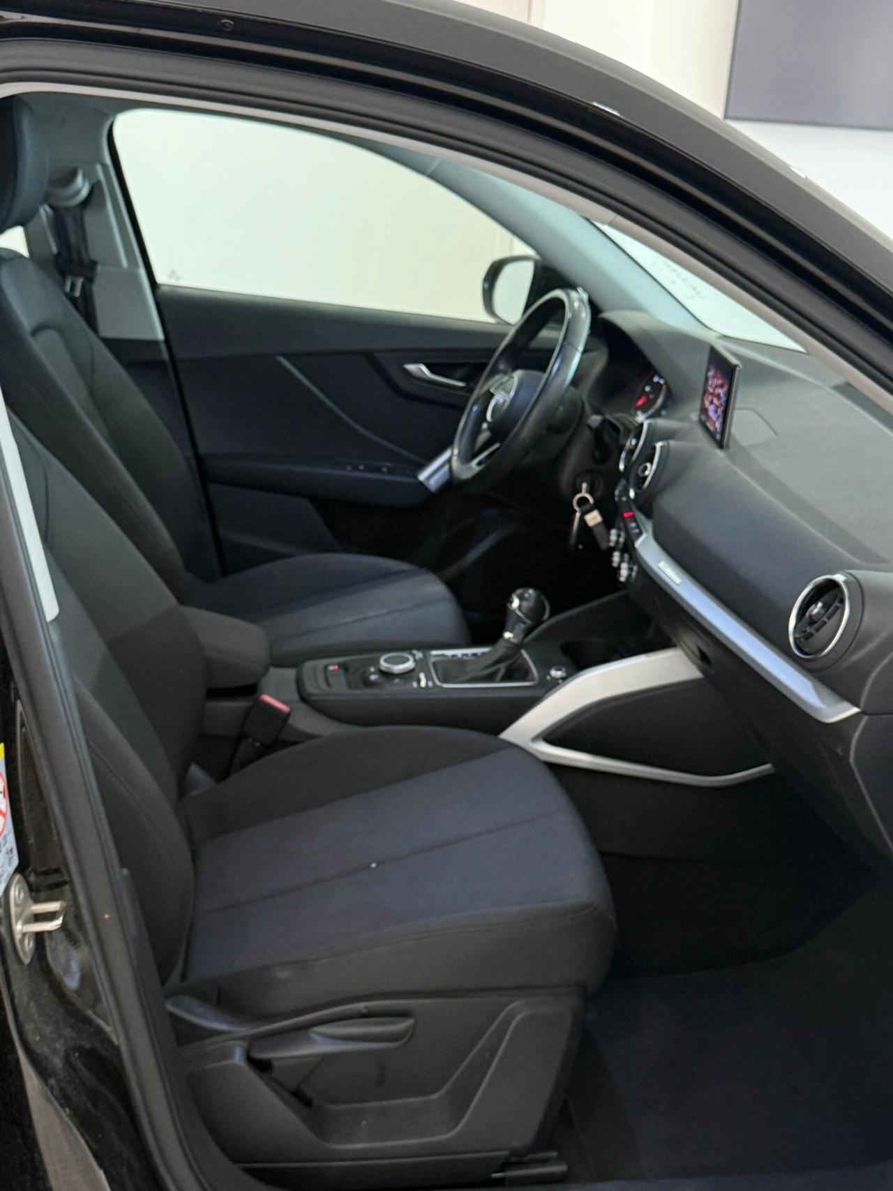Audi Q2 30 TDI S tronic Identity Black