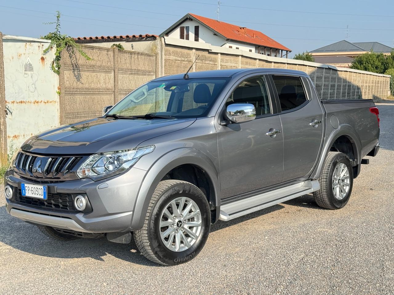 Mitsubishi L200 2.4 DI-D/181CV Double Cab