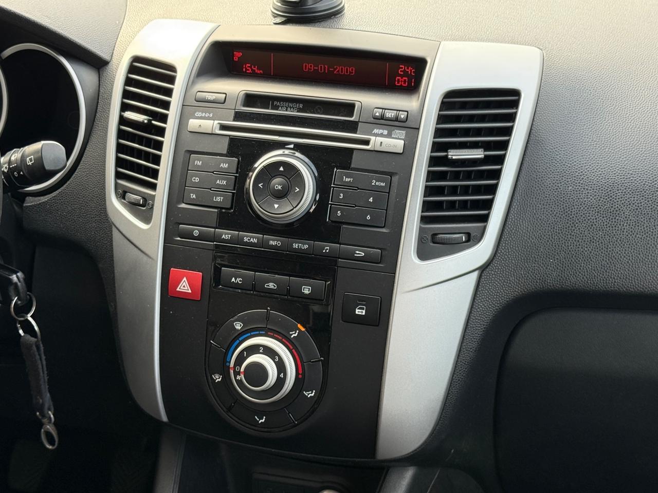 Kia Venga 1.4 GPL Easy|NEOPATENTATI