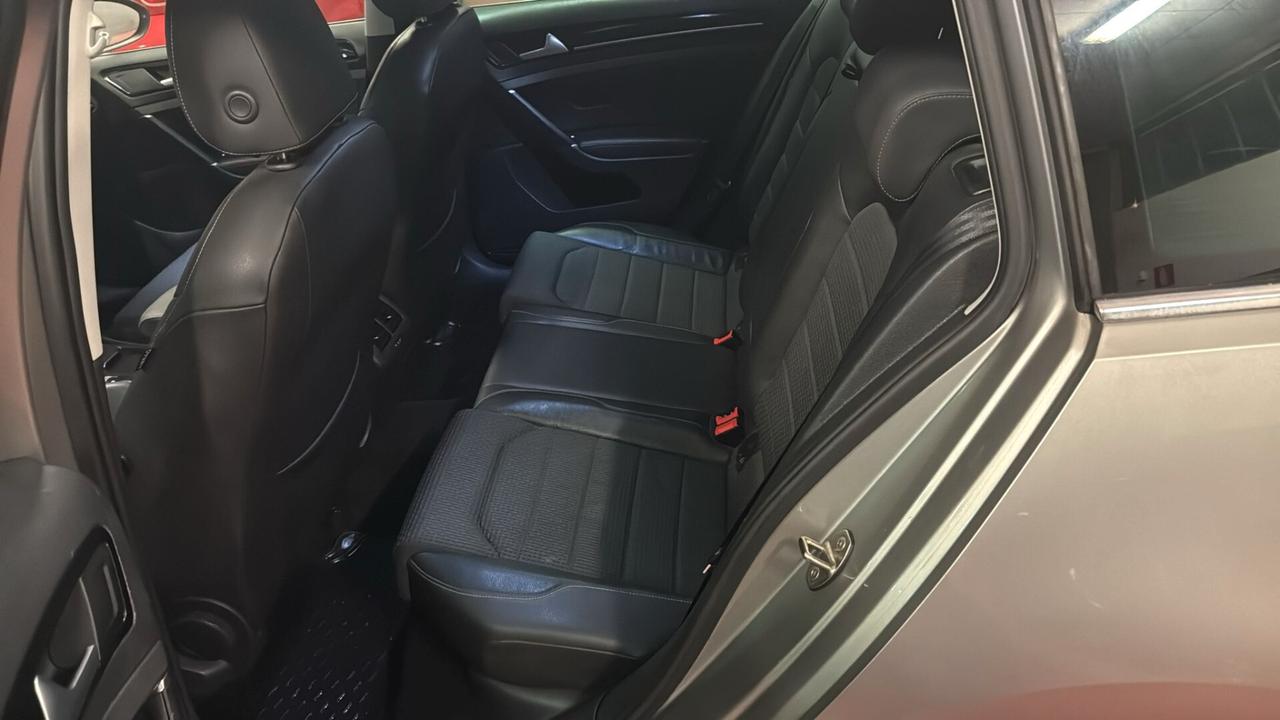 Volkswagen Golf Variant 1.4 TGI DSG Highline BlueMotion