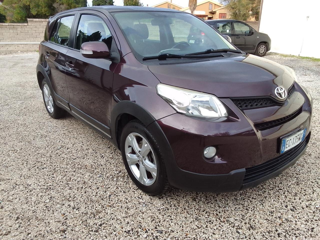 Toyota Urban Cruiser Urban Cruiser 1.4 D-4D AWD Luxury