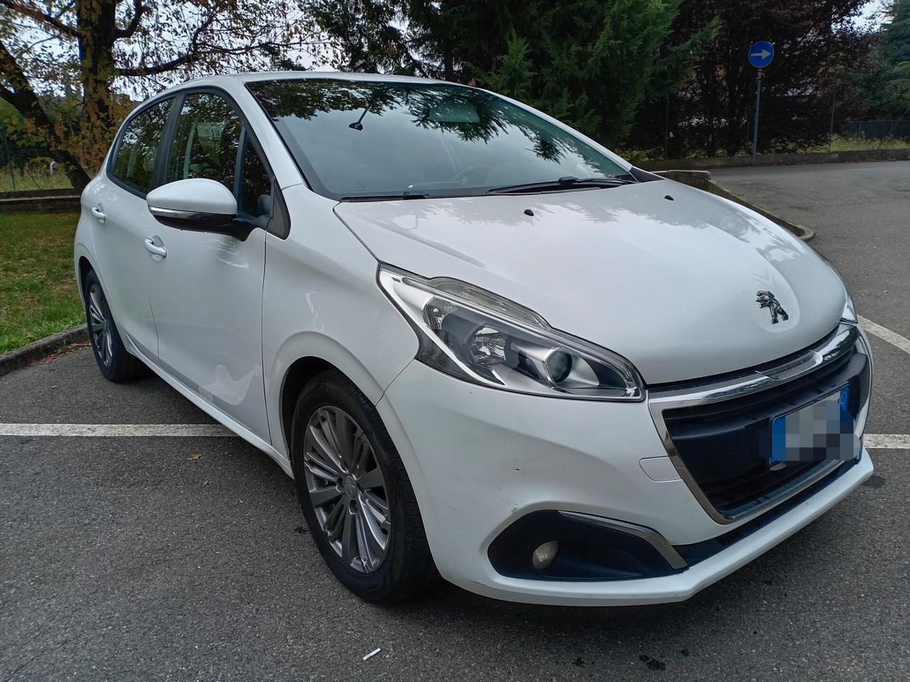 Peugeot 208 BlueHDi 75 5 porte Allure