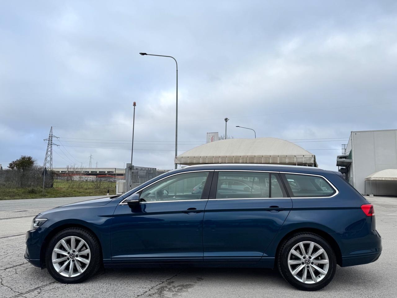 VOLKSWAGEN PASSAT 2.0 Tdi EVO Dsg-Virtual Led Navi