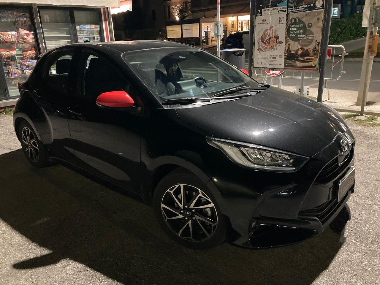 Toyota Yaris 1.5 HEV Active #7354