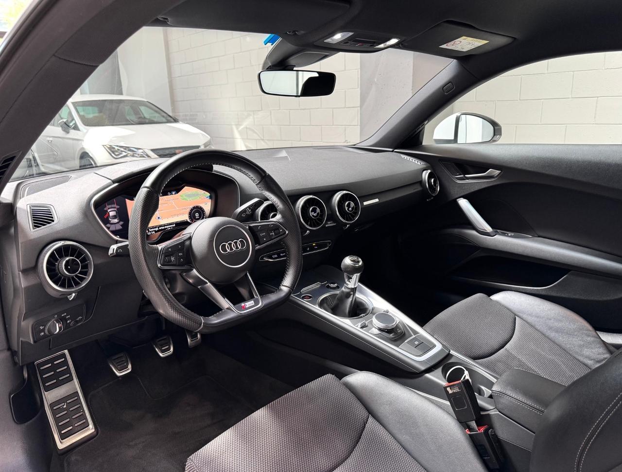 Audi TT Coupé 2.0 TFSI S line