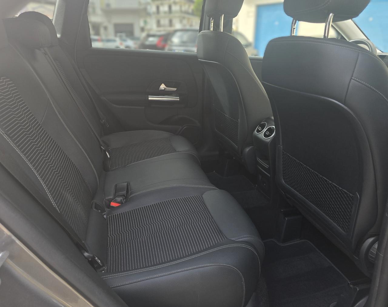 Mercedes-Benz B 180 D - 116CV