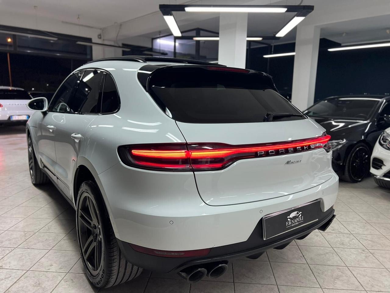 Porsche Macan 2.0 IVA ESPOSTA