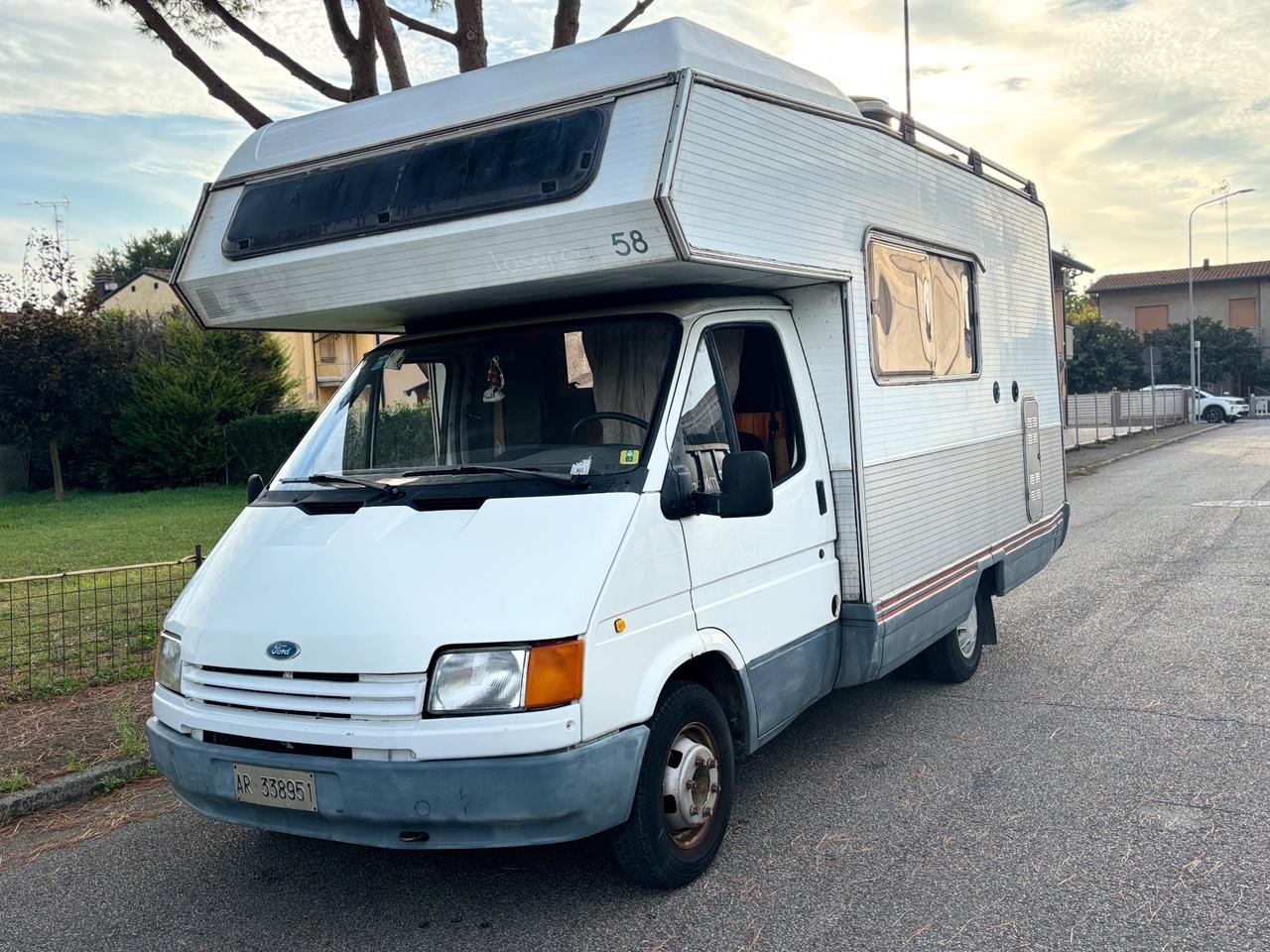 Ford Tranzit Laika 2.5