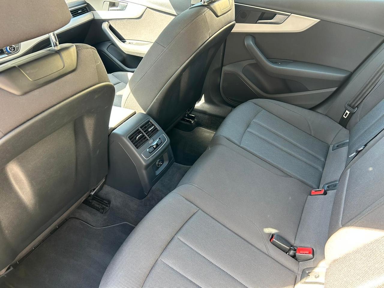 Audi A4 40 TDI quattro S tronic Business IVA ESPOSTA