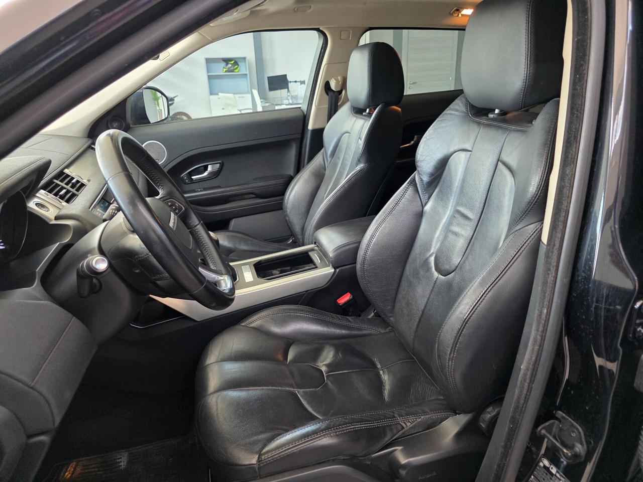 Land Rover Range Rover Evoque Range Rover Evoque 2.2 TD4 5p. Dynamic