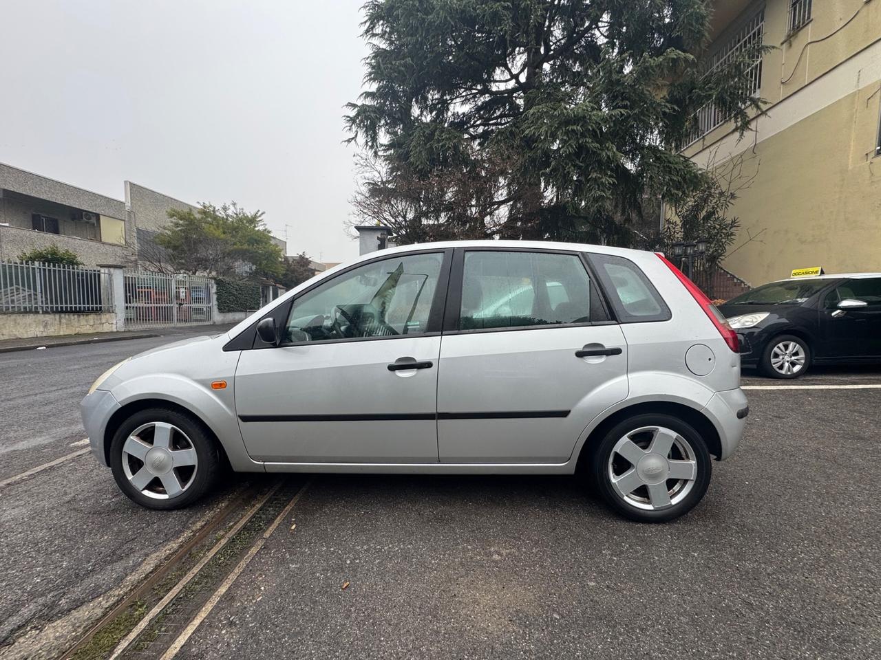 Ford Fiesta 1.4 16V 5p. Ghia