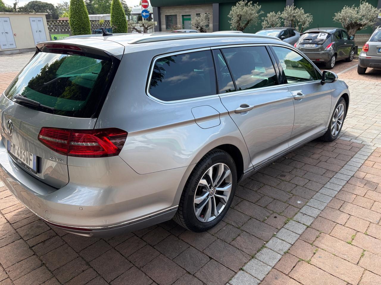 Volkswagen Passat Variant 2.0 TDI DSG Business BlueMotion Tech