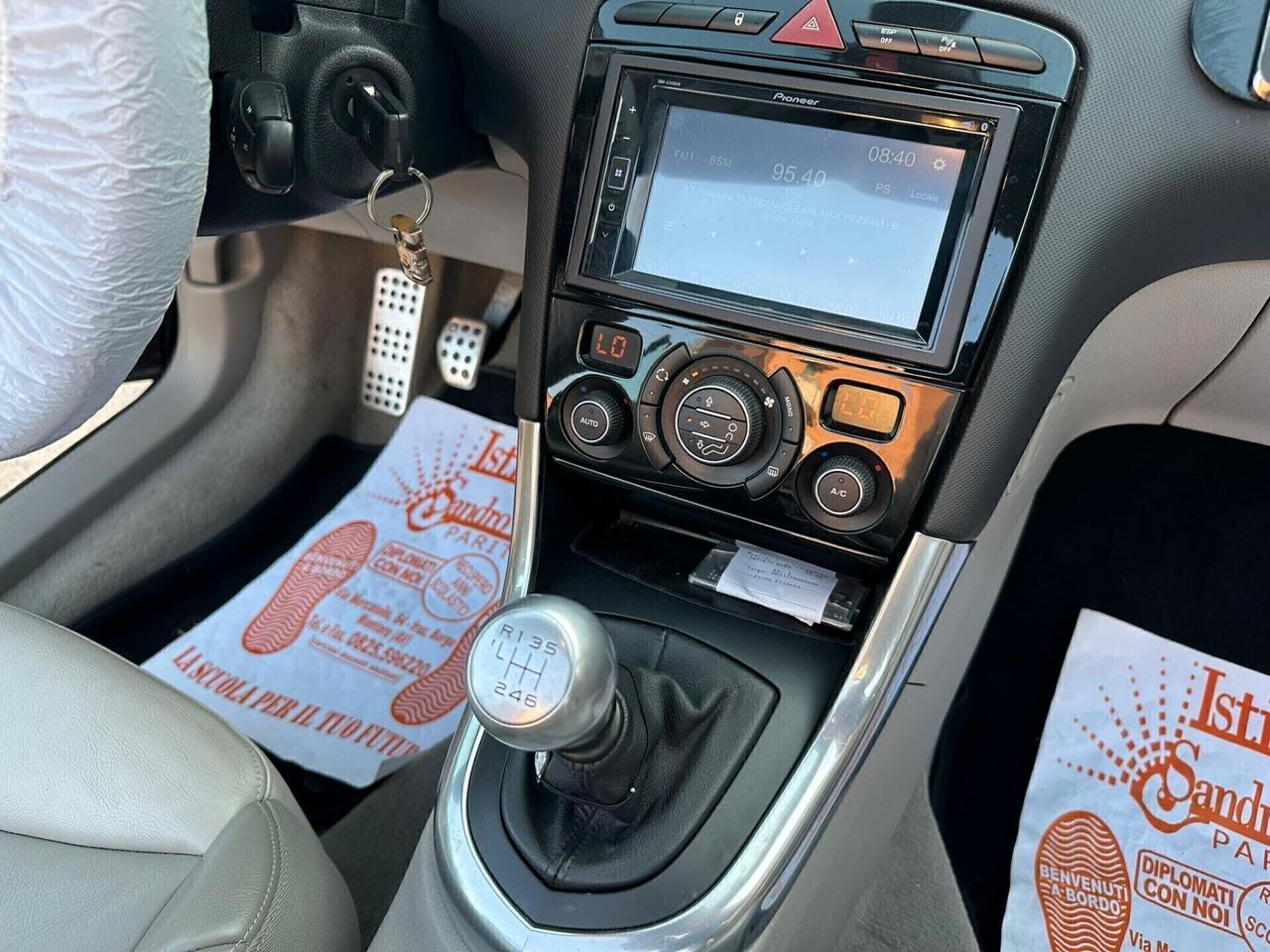 Peugeot 308 1.6 THP 150CV CC Féline