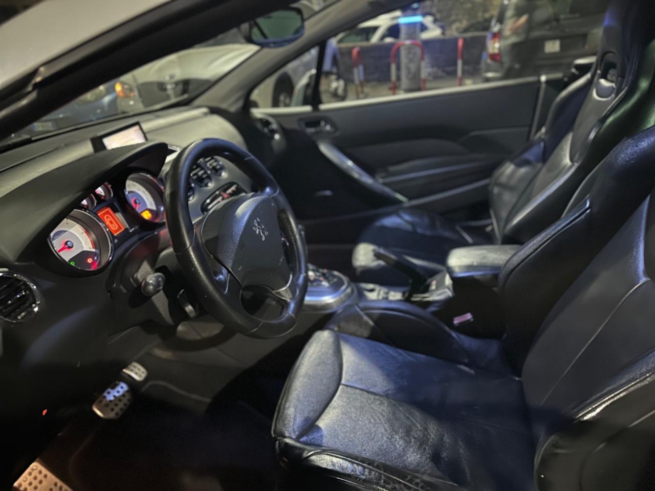 Peugeot 308 2.0 HDi 140CV CC Féline