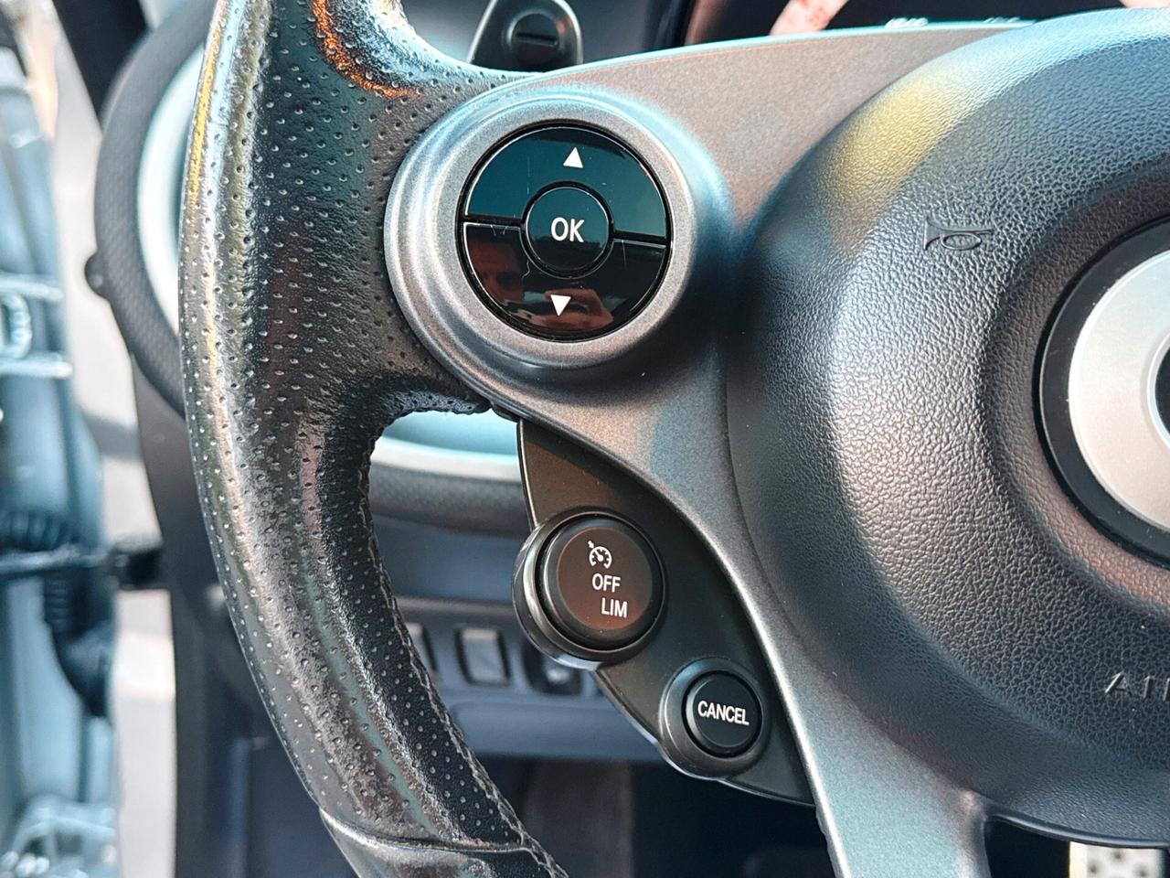 Smart ForFour 70 1.0 twinamic Passion TETTO LED