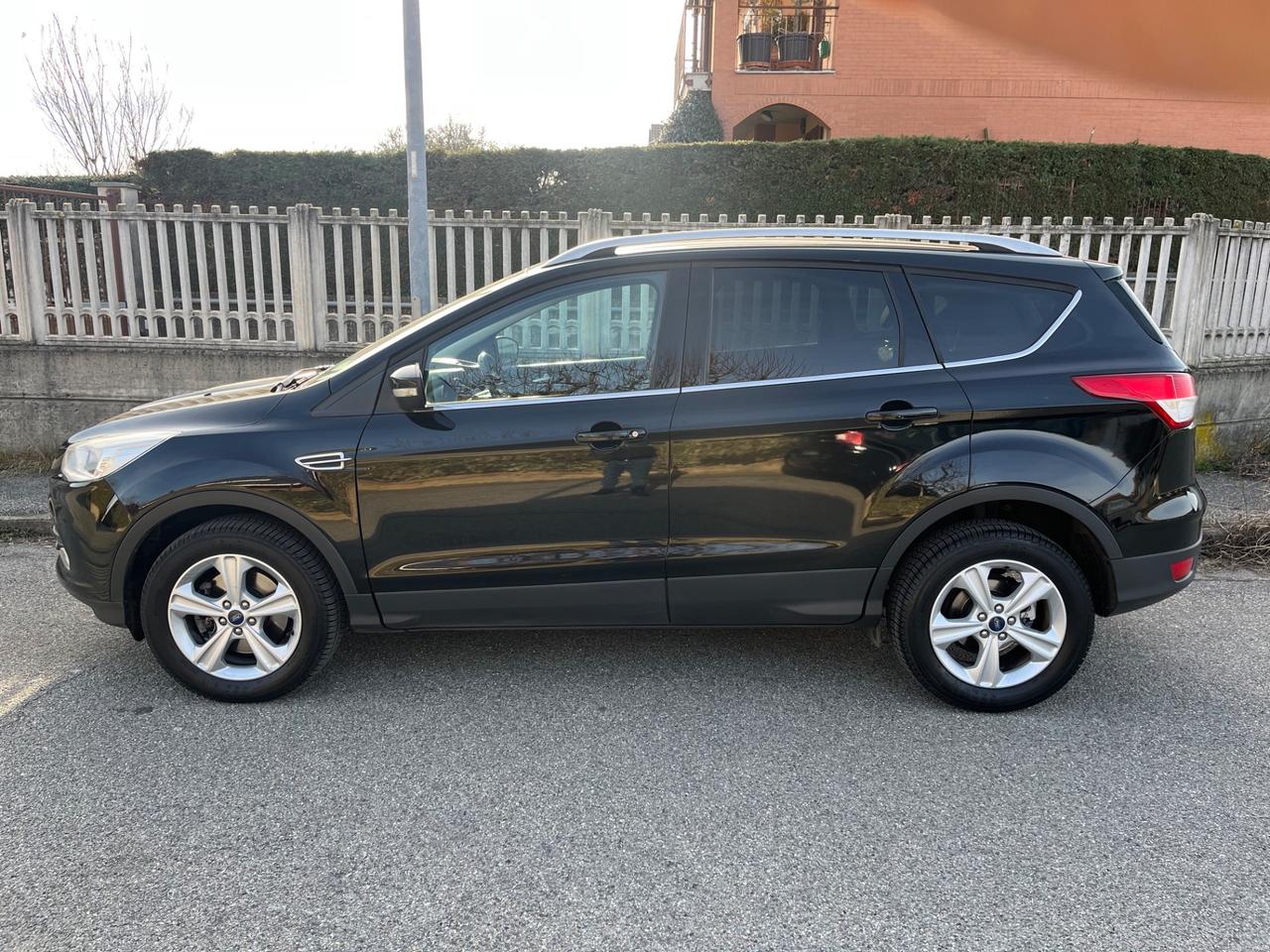 Ford Kuga 2.0 TDCI 120 CV S&S 2WD Titanium