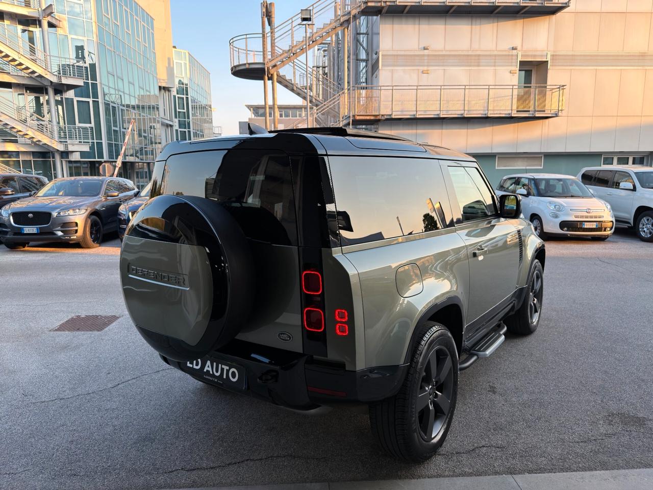 Land Rover Defender 90 3.0D I6 250 CV AWD Auto X-Dynamic HSE TETTO APRIBILE
