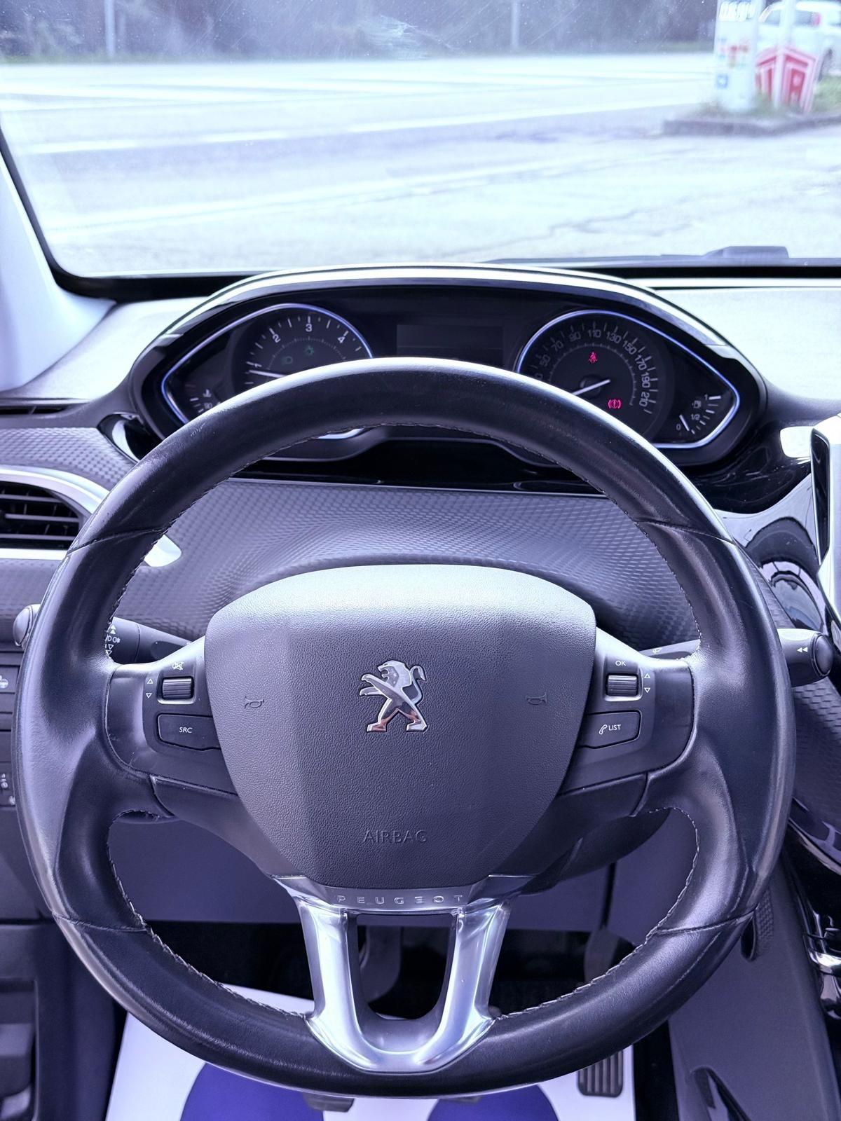 Peugeot 2008 BlueHDi 120 S&S Ok neopatentati