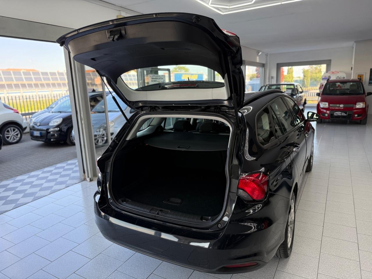 Fiat Tipo 1.6 Mjt S&S 5 porte S-Design