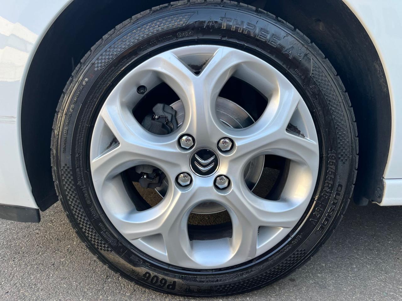 Citroen C3 1.2benz 2015 93.000km per neopatentati