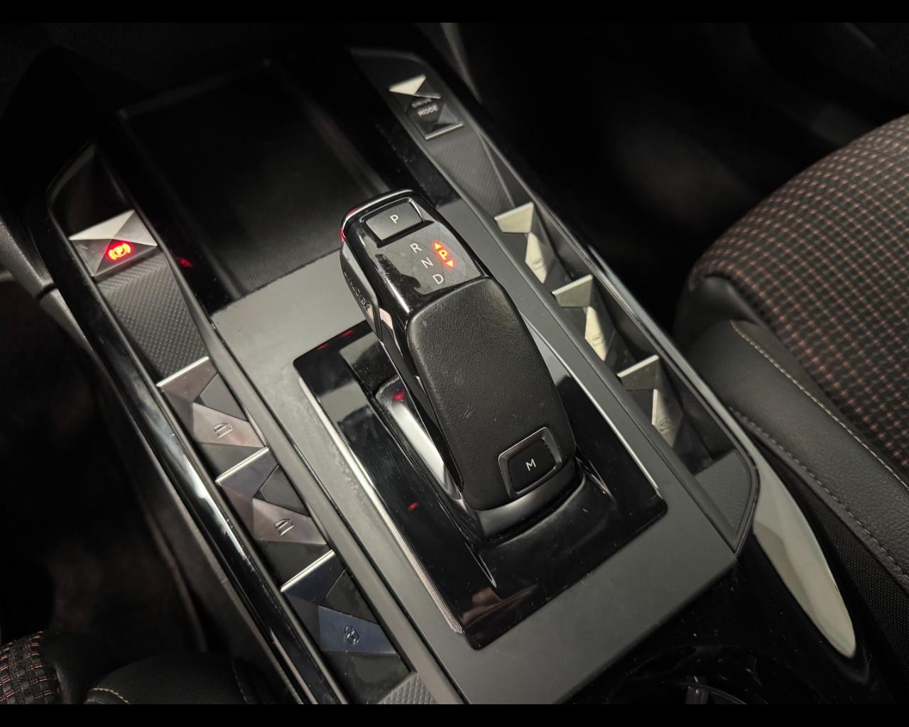 DS DS 3 2ª serie - DS 3 Crossback PureTech 155 aut. Performance