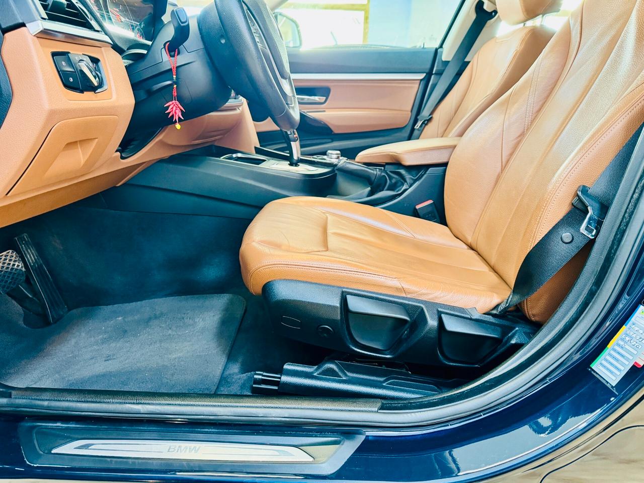 BMW 318d GT Luxury - LED / Navi