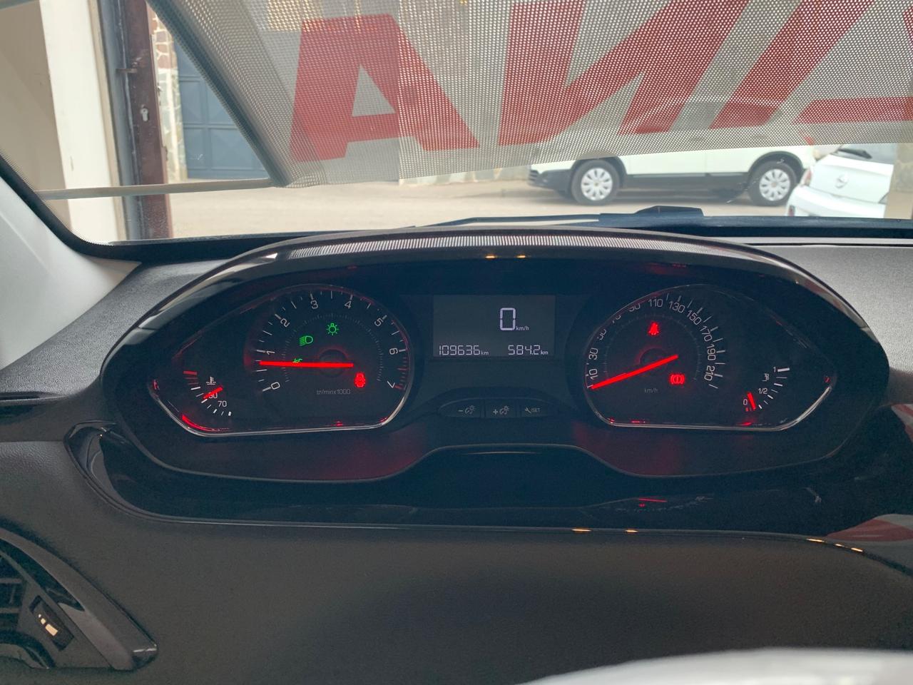 Peugeot 208 PureTech 82 5 porte Allure