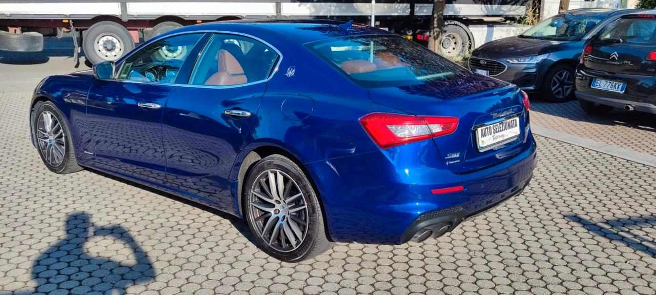 Maserati Ghibli V6 430 CV Q4 Nerissimo Edition