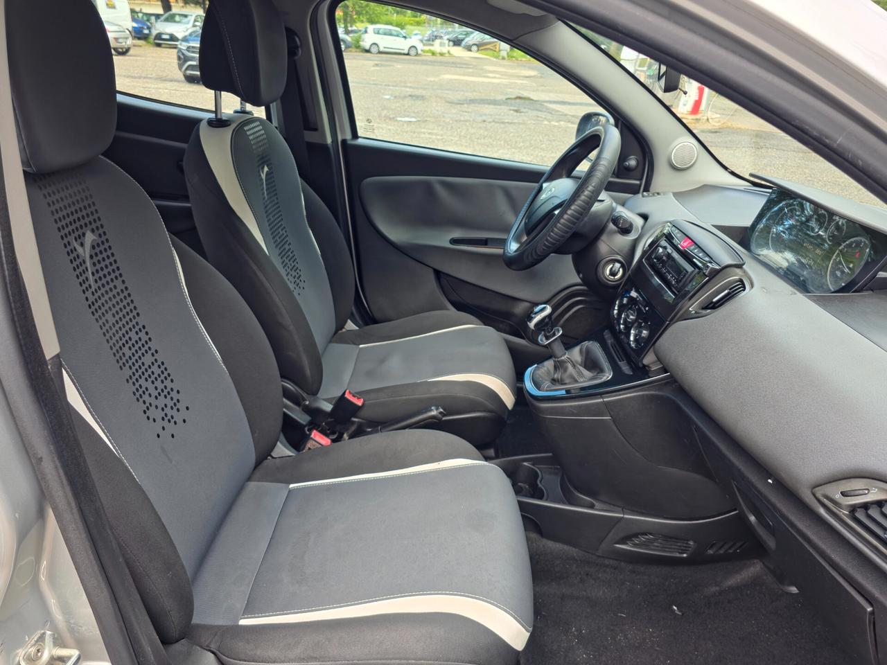 Lancia Ypsilon 1.2 69 CV 5 porte GPL Ecochic Gold 2014-E6 Manuale NEO