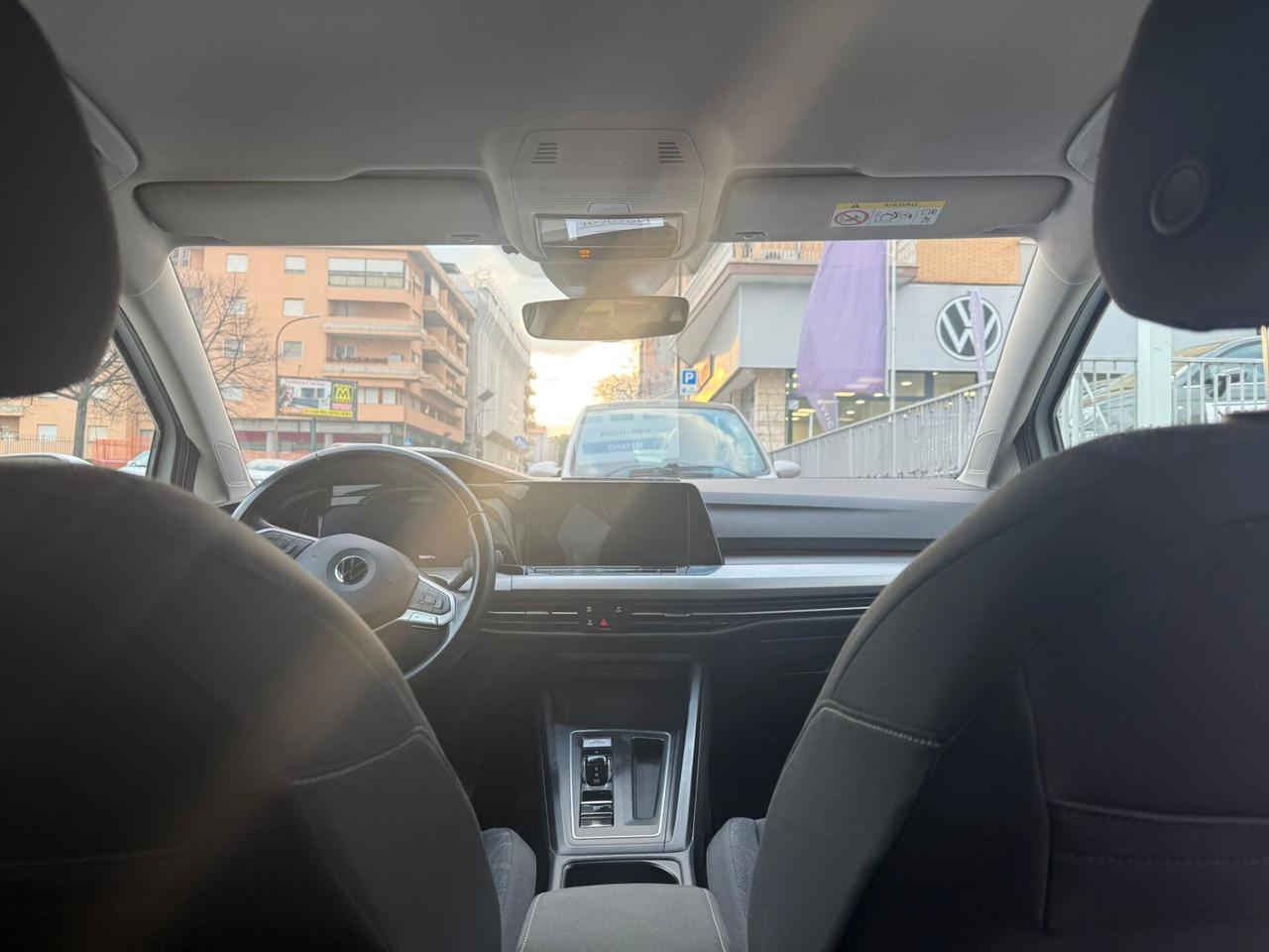 VOLKSWAGEN GOLF VIII 1,5 TGI 130 CV LIFE DSG MY21 5P