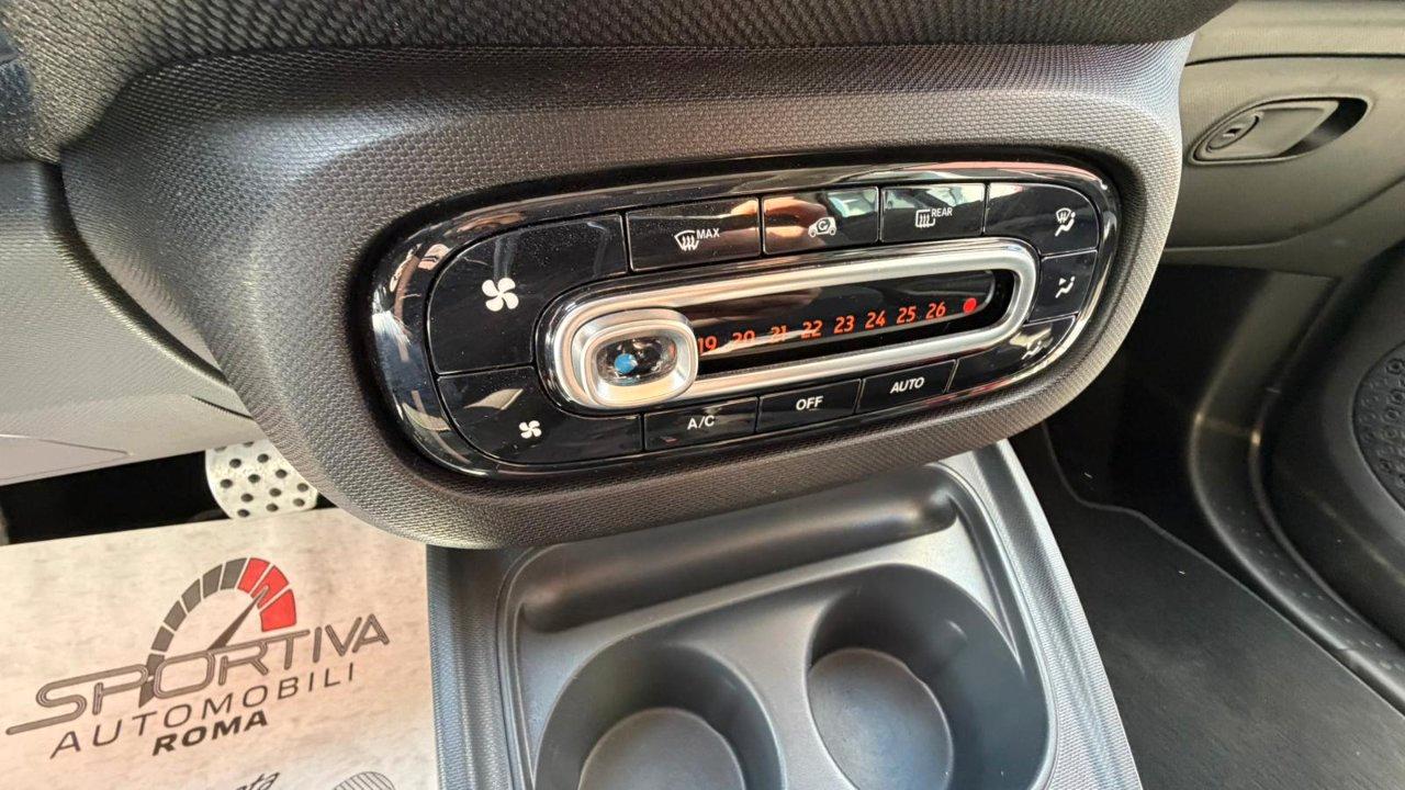 Smart fortwo coupe PROMO 275,00 EURO MENSILI BRABUS STYLE CERCHI 17 LED RETROCAMERA