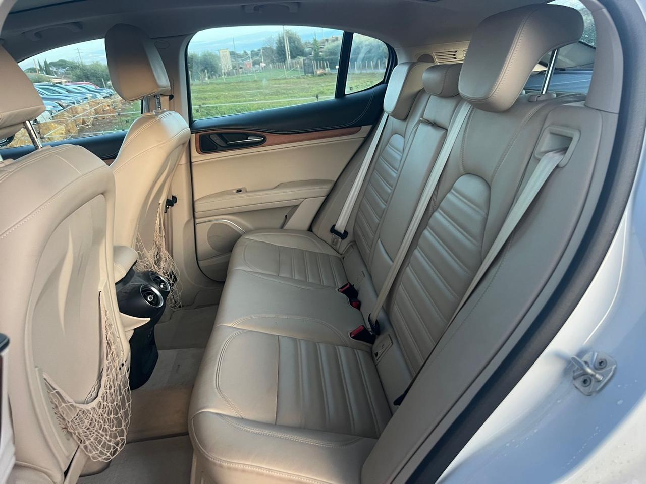 Alfa Romeo Stelvio 2.0 Turbo 280 CV AT8 Q4 Executive