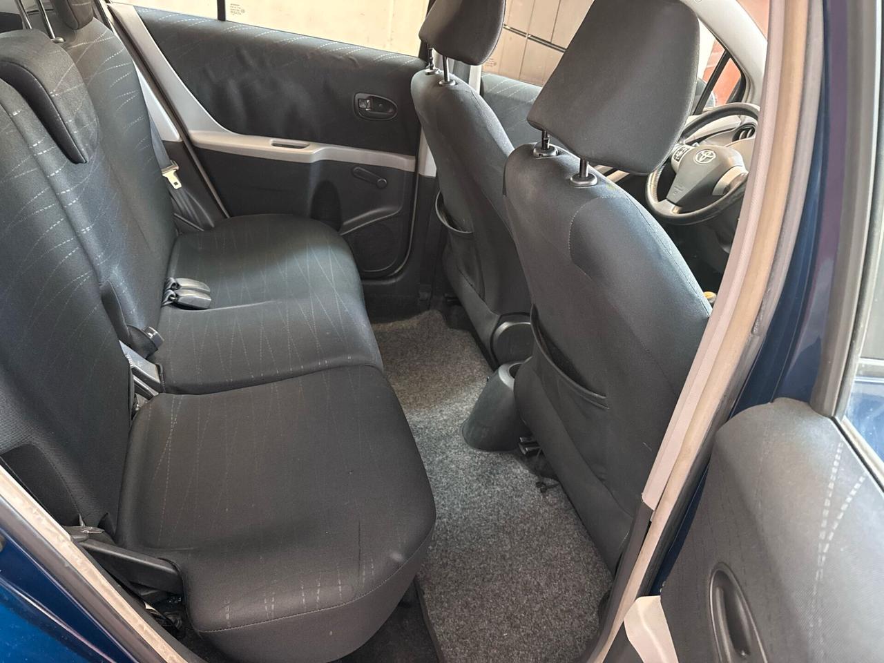 Toyota Yaris 1.0 5 porte Sol benz NEOPAT